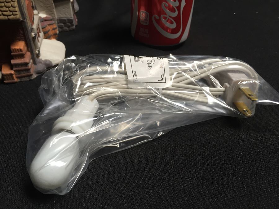 Department 56 Heritage Village Collection [Photo 9]