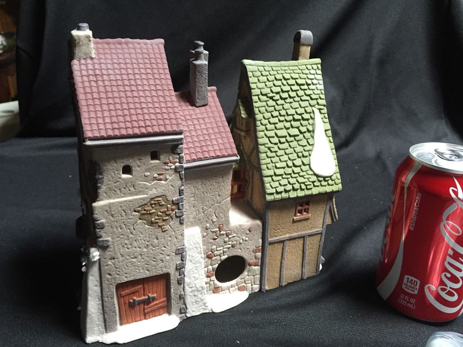 Department 56 Heritage Village Collection [Photo 7]