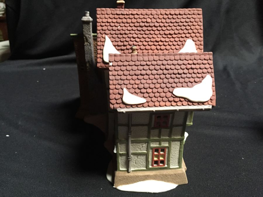 Department 56 Heritage Village Collection [Photo 8]