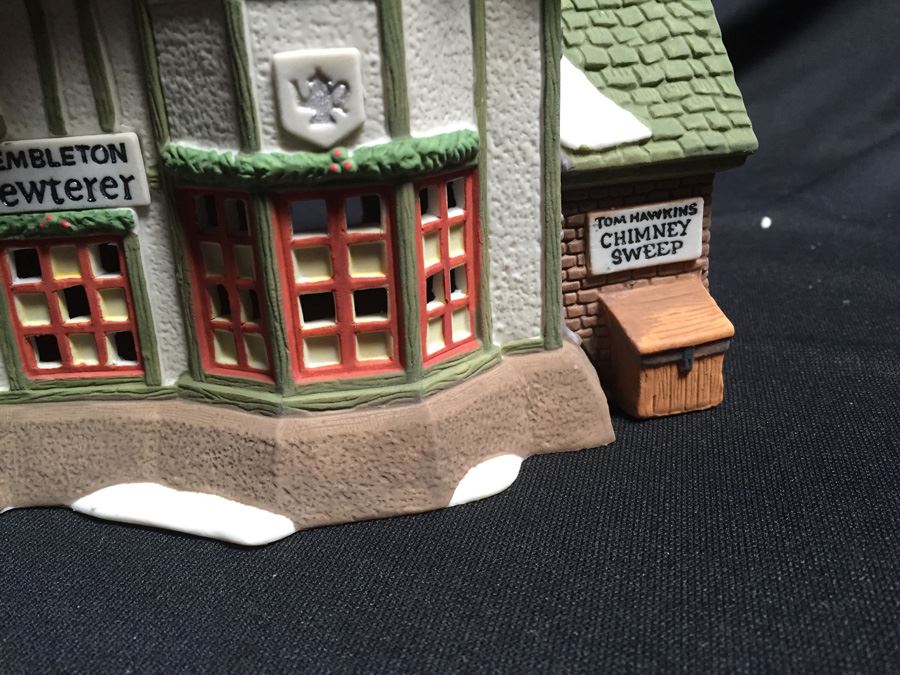 Department 56 Heritage Village Collection [Photo 6]