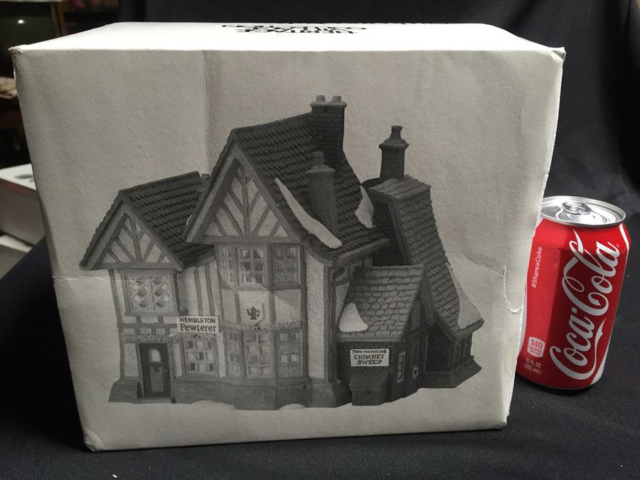 Department 56 Heritage Village Collection [Photo 1]