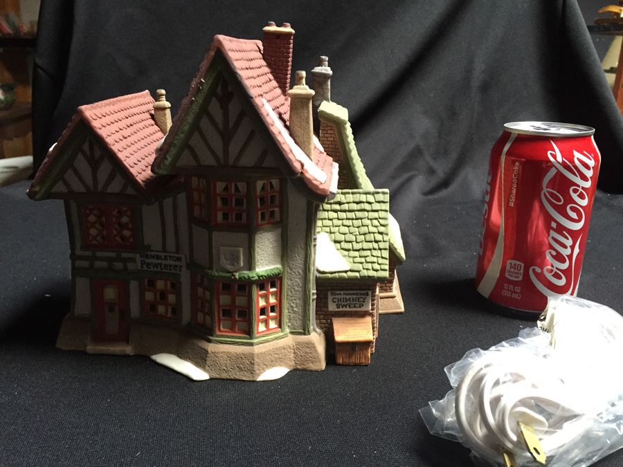 Department 56 Heritage Village Collection [Photo 3]