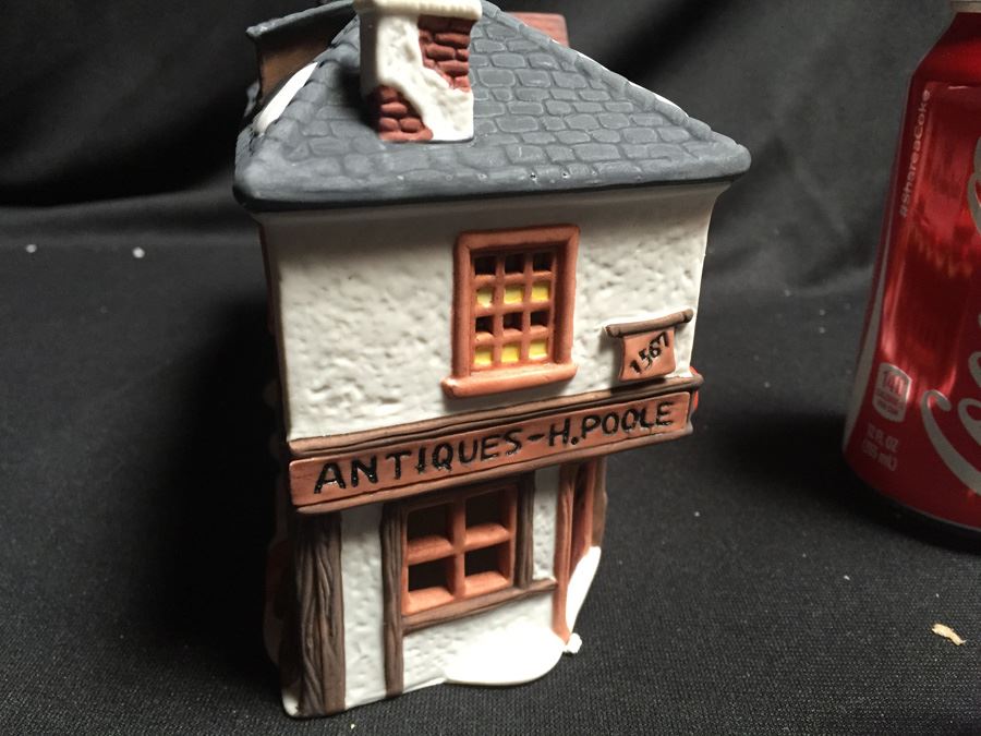 Department 56 Heritage Village Collection [Photo 6]