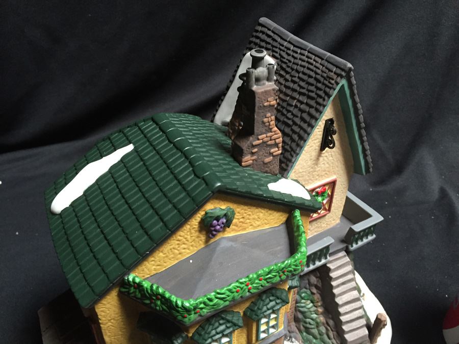 Department 56 Heritage Village Collection [Photo 7]