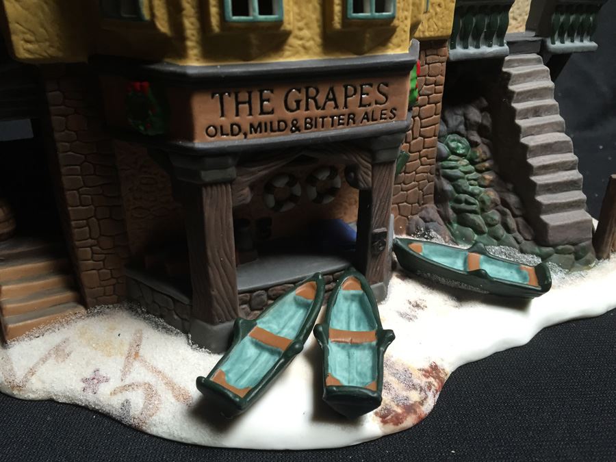 Department 56 Heritage Village Collection [Photo 5]