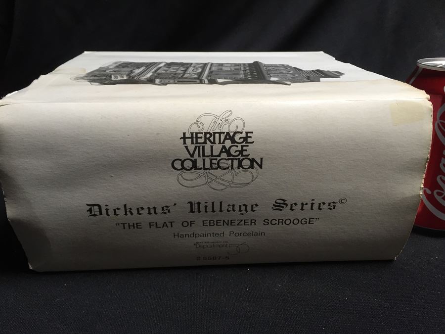 Department 56 Heritage Village Collection [Photo 2]