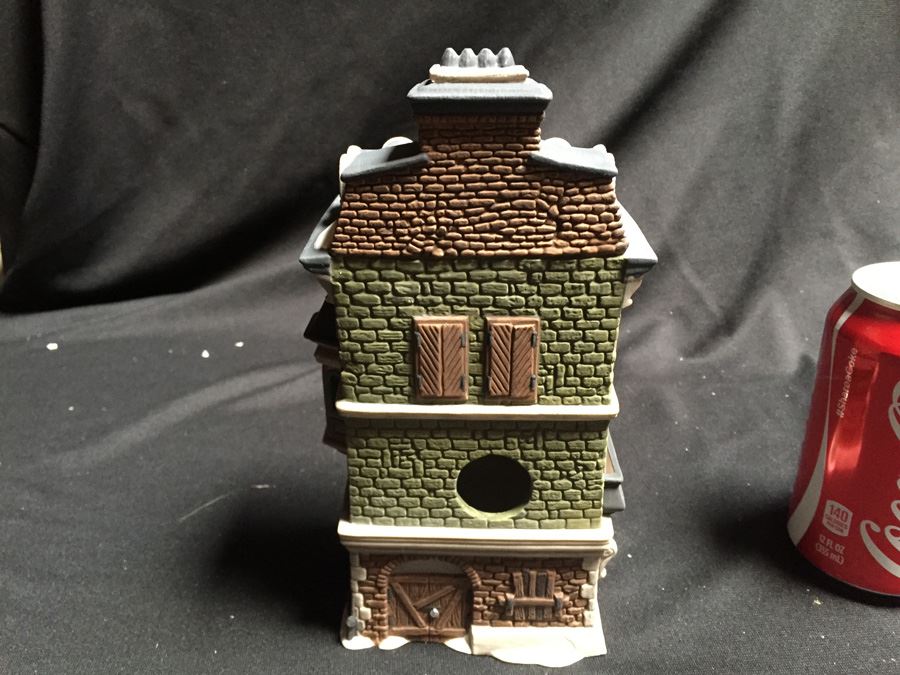 Department 56 Heritage Village Collection [Photo 7]