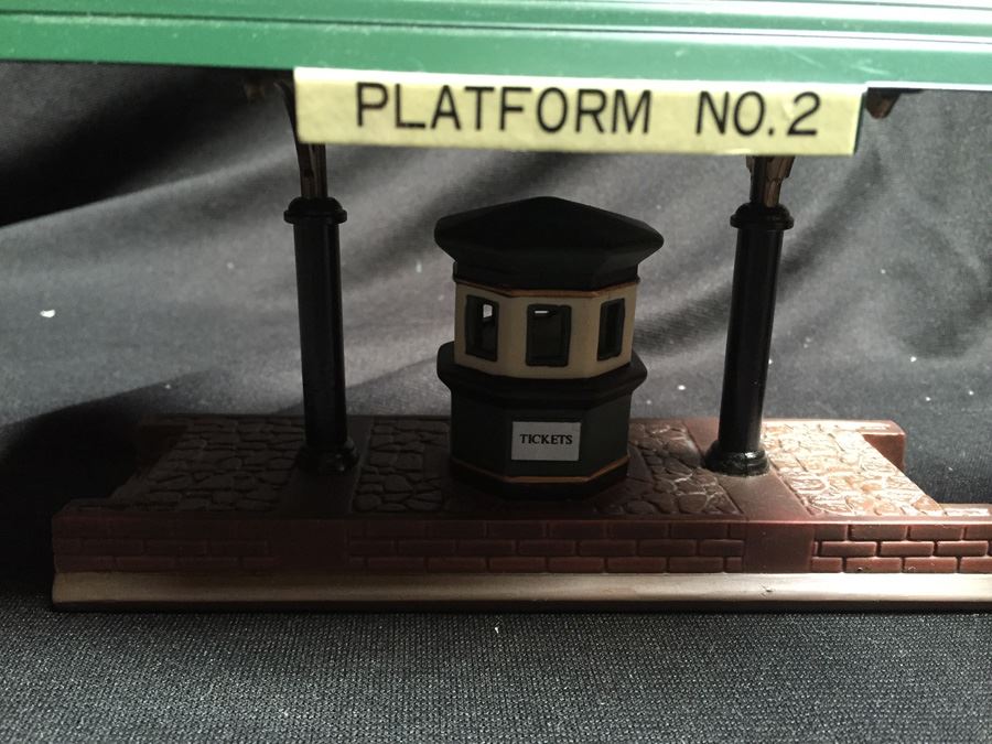 Department 56 Heritage Village Collection [Photo 6]