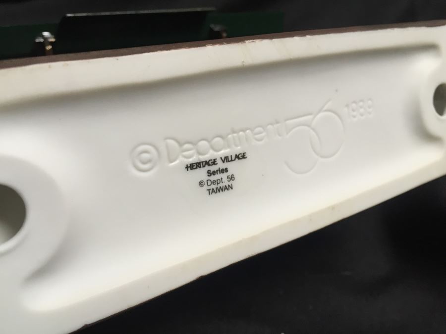 Department 56 Heritage Village Collection [Photo 7]