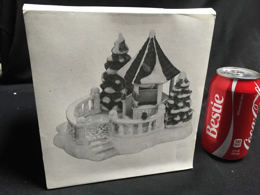 Department 56 Snow Village [Photo 1]