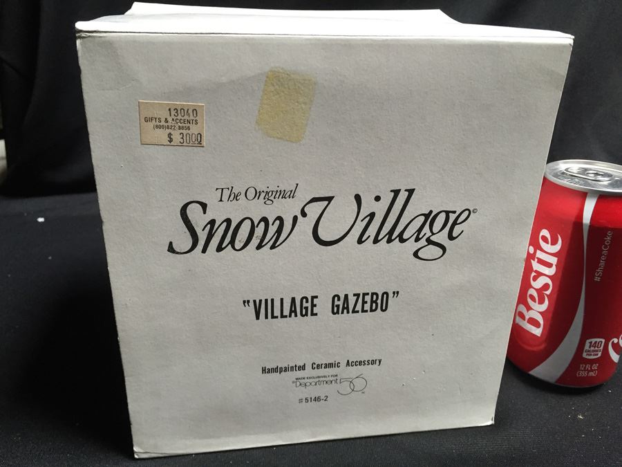 Department 56 Snow Village [Photo 2]