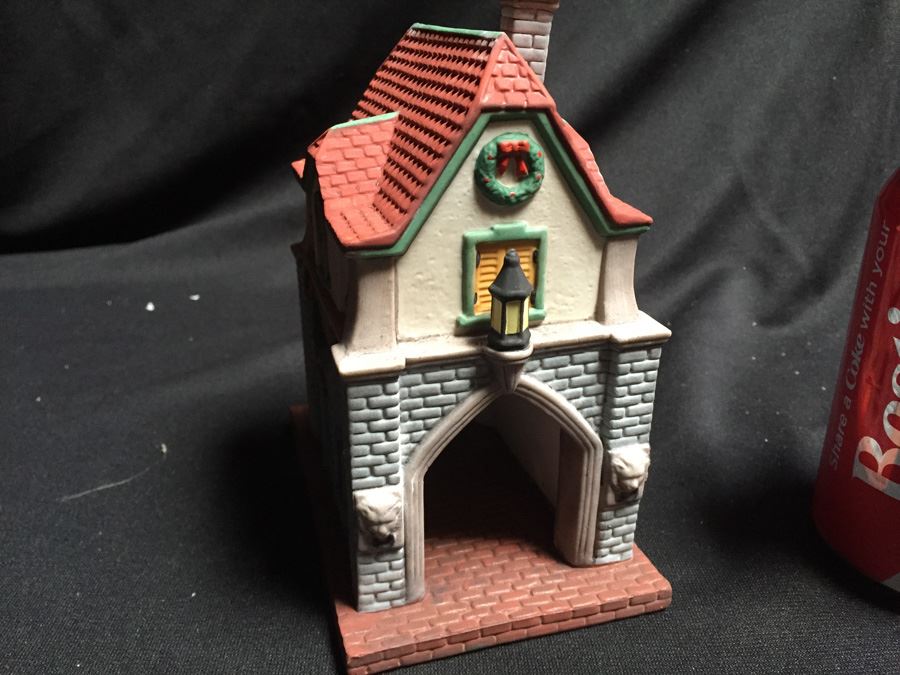 Department 56 Heritage Village Collection [Photo 5]