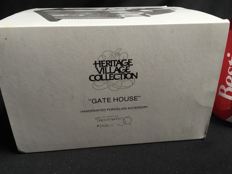 Department 56 Heritage Village Collection [Photo 2]