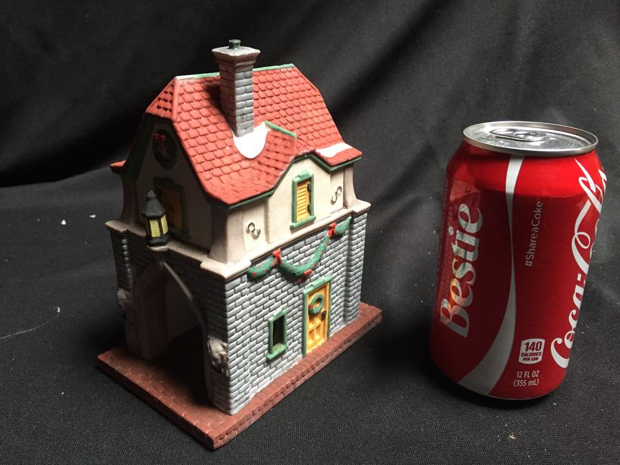 Department 56 Heritage Village Collection [Photo 3]