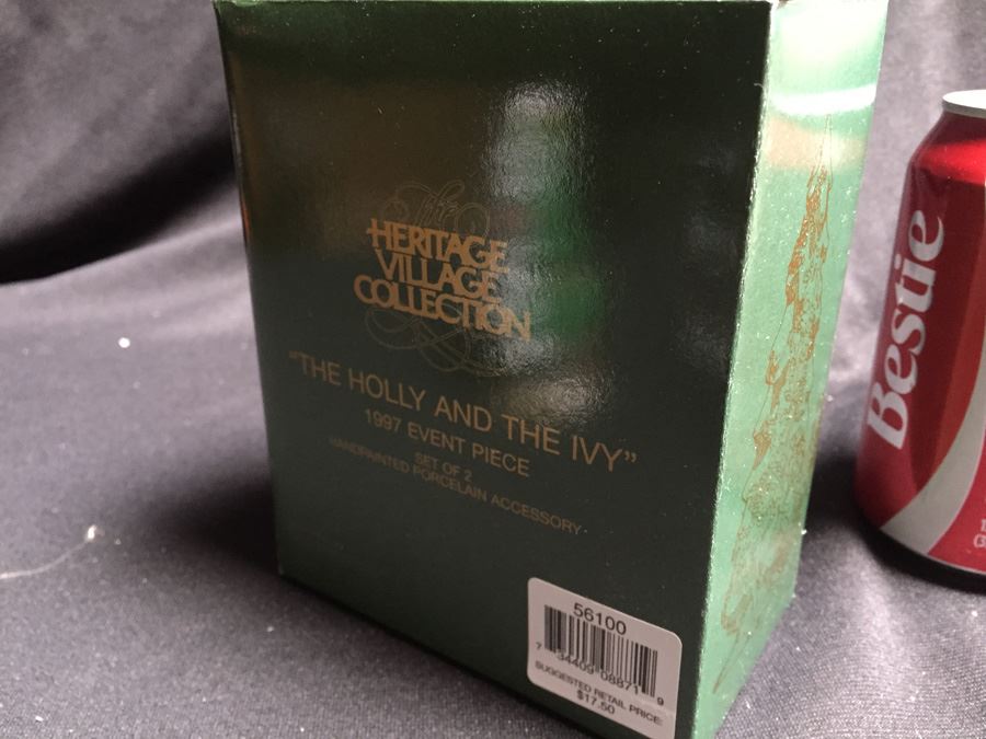 Department 56 Heritage Village Collection [Photo 4]