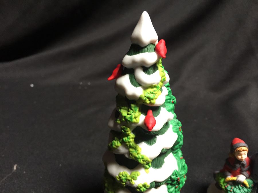 Department 56 Heritage Village Collection [Photo 6]