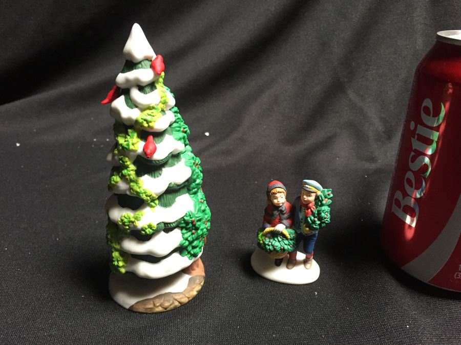 Department 56 Heritage Village Collection [Photo 3]