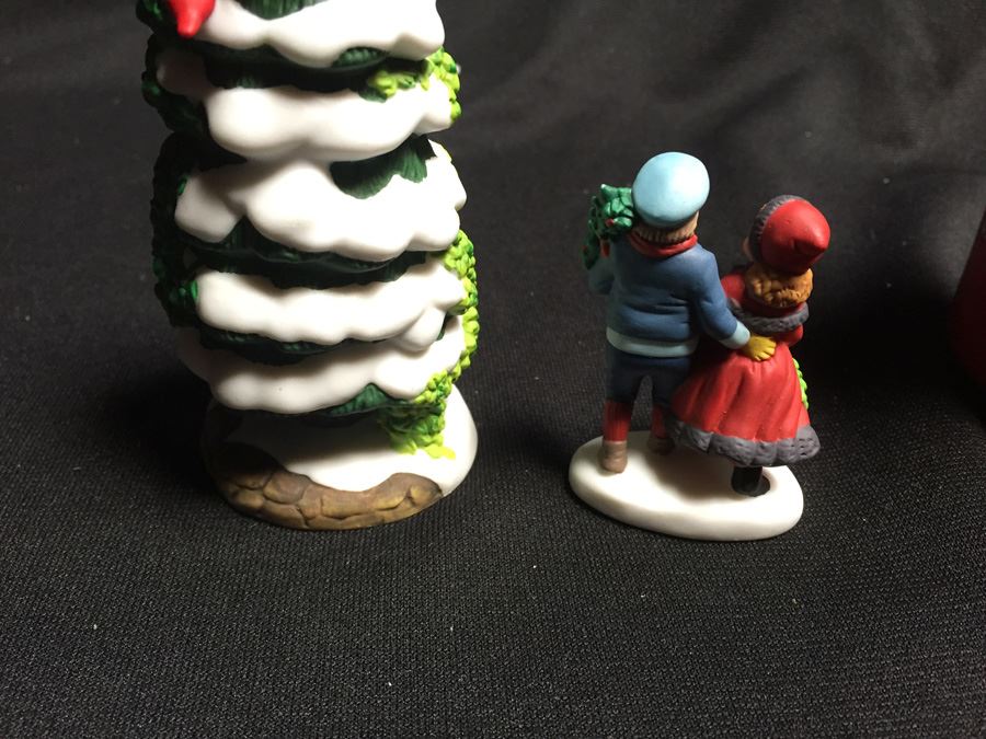 Department 56 Heritage Village Collection [Photo 8]