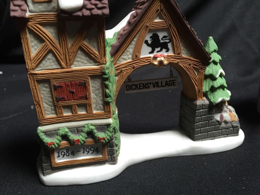 Department 56 Heritage Village Collection [Photo 3]