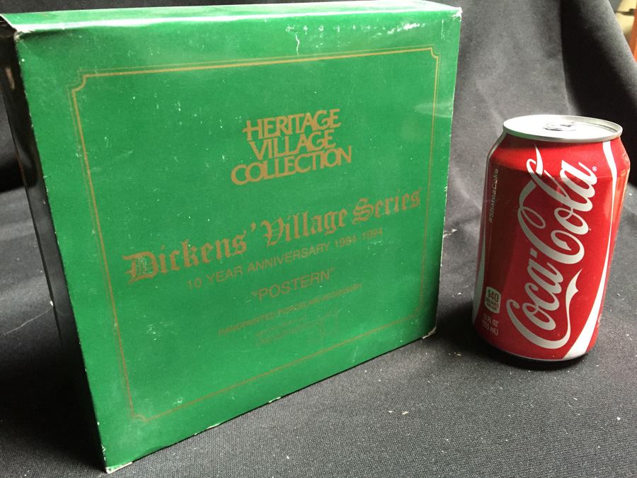 Department 56 Heritage Village Collection [Photo 1]