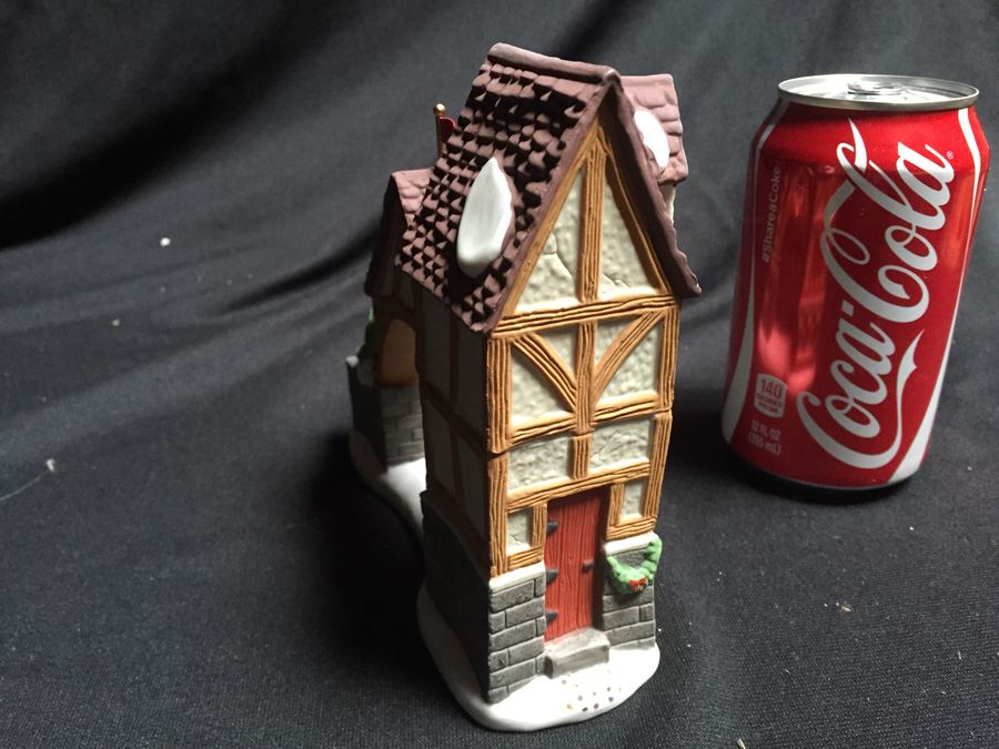 Department 56 Heritage Village Collection [Photo 5]