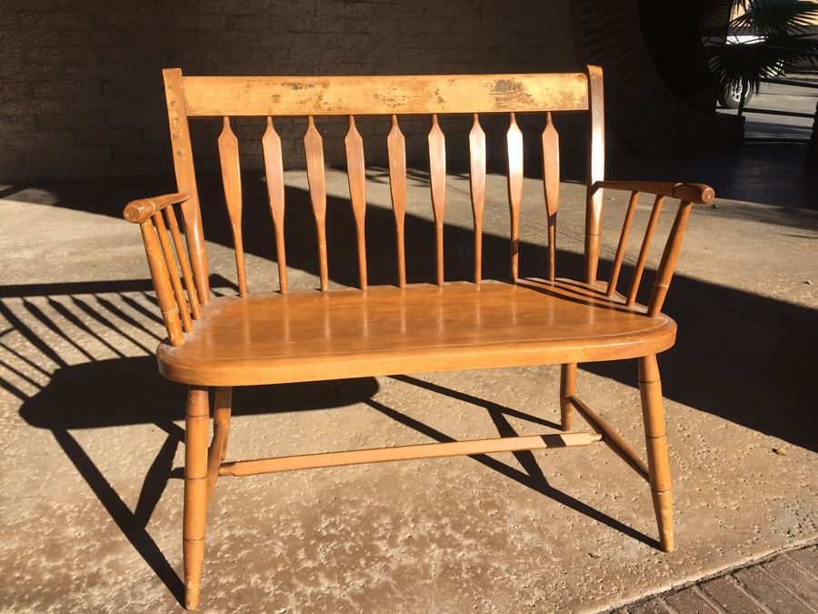 Nichols & Stone Maple Bench [Photo 4]