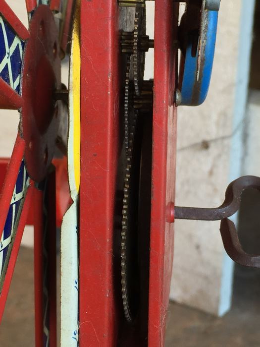 The Ohio Art Co Wind Up Tin Litho Ferris Wheel WORKING 'The Giant Ride' Estimate $75-$150 [Photo 17]