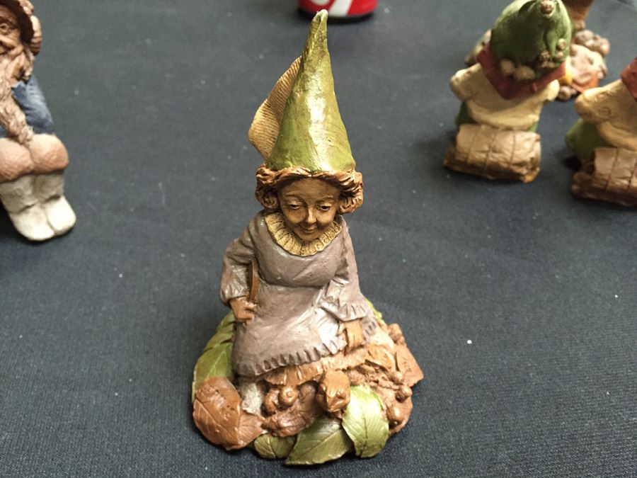 (6) Tom Clark Gnomes [Photo 8]