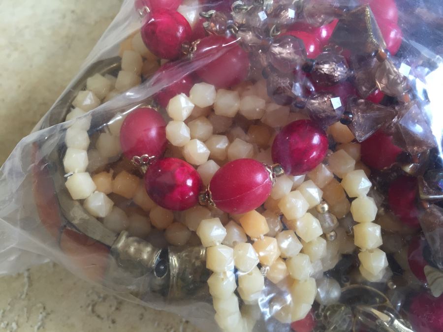 Jewelry Lot #1 - Assorted Jewelry In Large Bag [Photo 5]