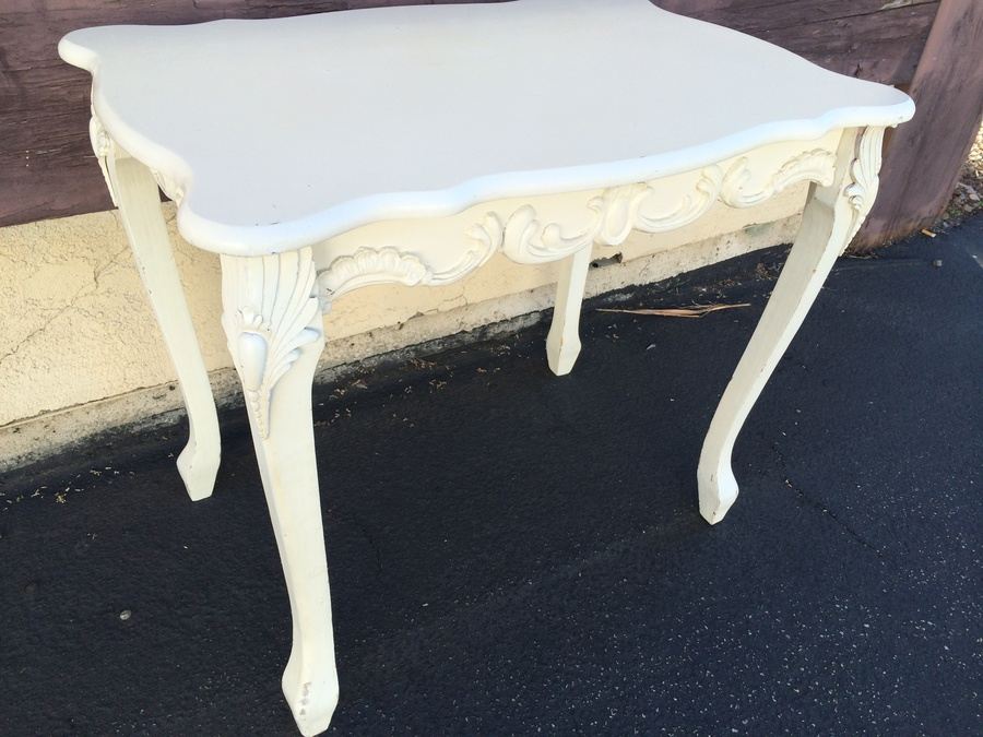 White Provincial Country Table [Photo 4]