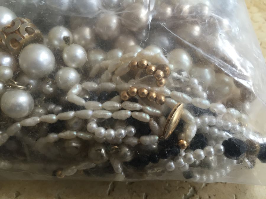 Jewelry Lot #4 - Assorted Jewelry In Large Bag [Photo 2]