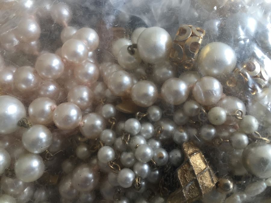 Jewelry Lot #4 - Assorted Jewelry In Large Bag [Photo 3]