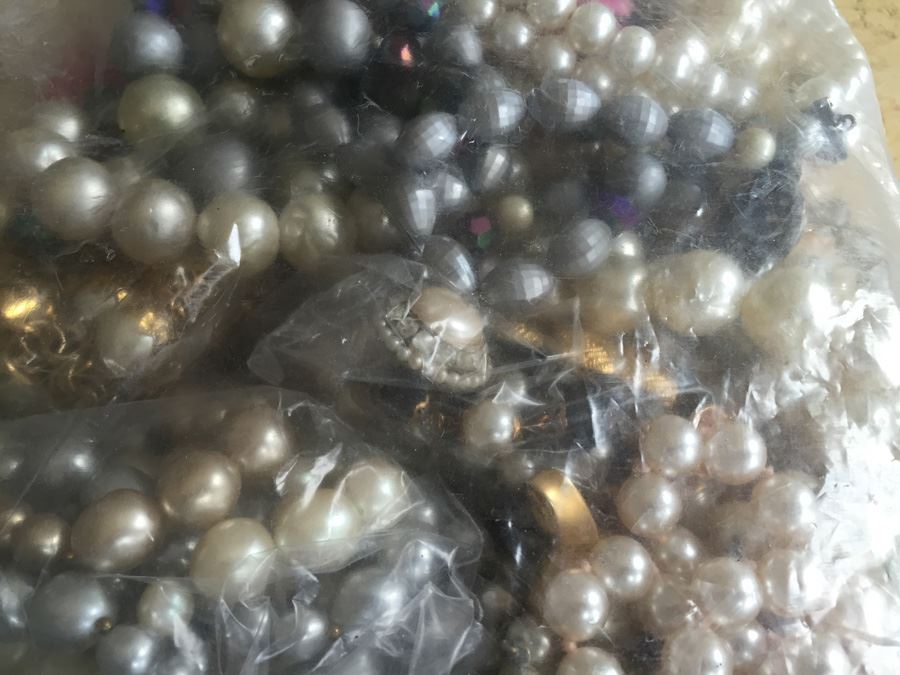 Jewelry Lot #4 - Assorted Jewelry In Large Bag [Photo 15]