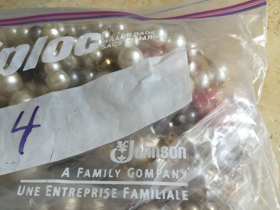 Jewelry Lot #4 - Assorted Jewelry In Large Bag [Photo 6]