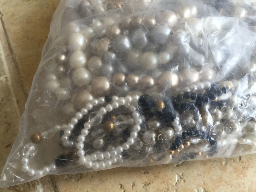 Jewelry Lot #4 - Assorted Jewelry In Large Bag [Photo 8]