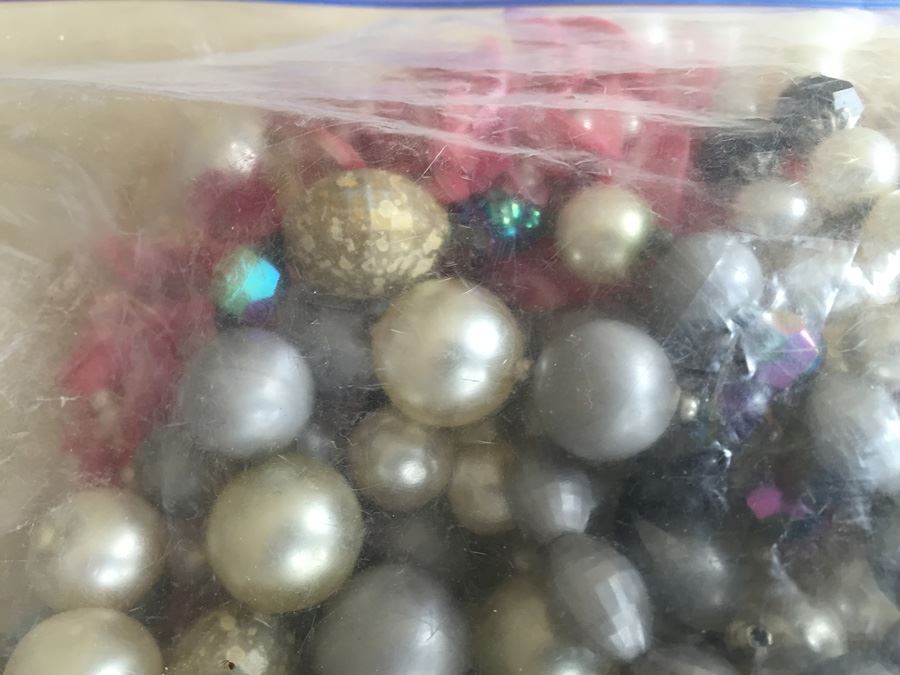 Jewelry Lot #4 - Assorted Jewelry In Large Bag [Photo 13]