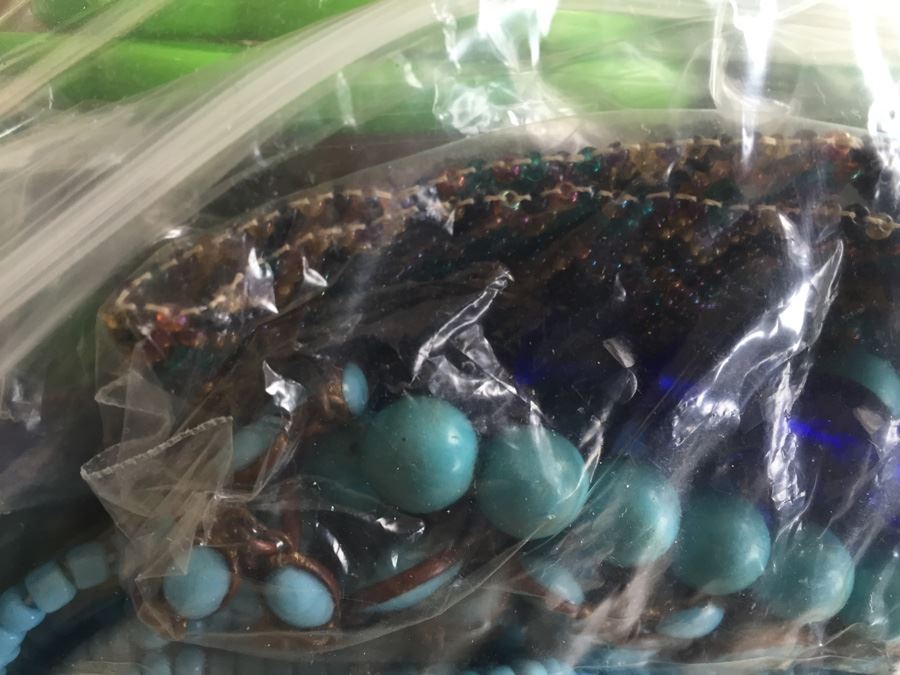 Jewelry Lot #5 - Assorted Jewelry In Large Bag [Photo 14]