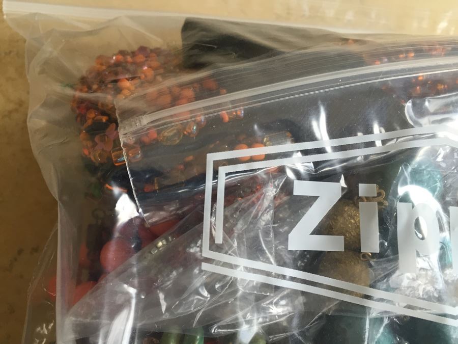 Jewelry Lot #8 - Assorted Jewelry In Large Bag [Photo 7]