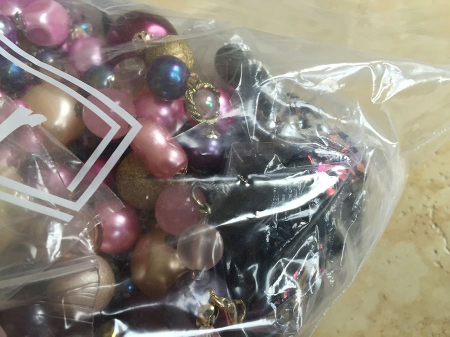 Jewelry Lot #9 - Assorted Jewelry In Large Bag [Photo 5]