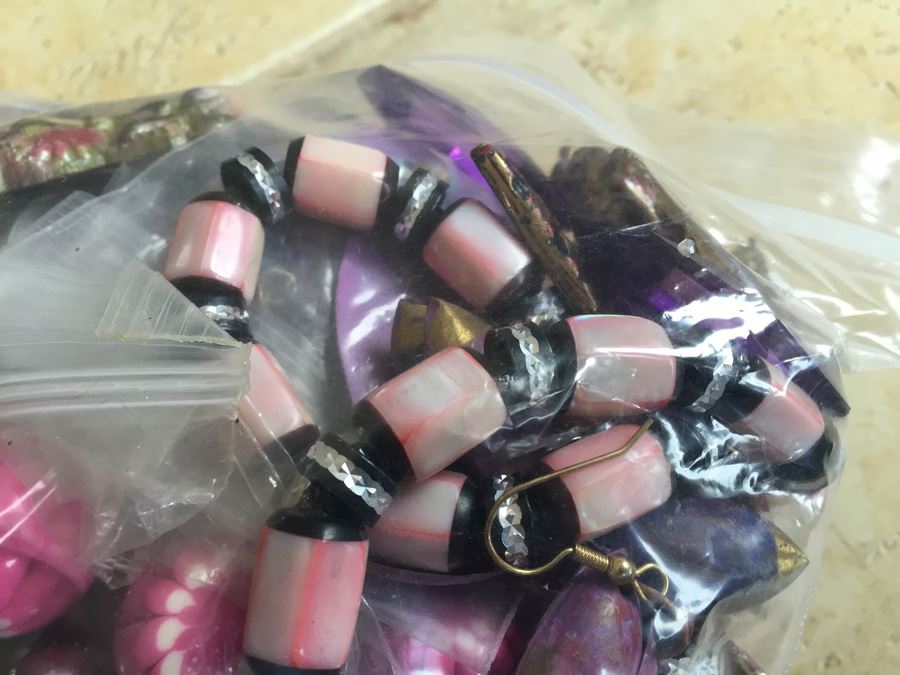 Jewelry Lot #9 - Assorted Jewelry In Large Bag [Photo 13]