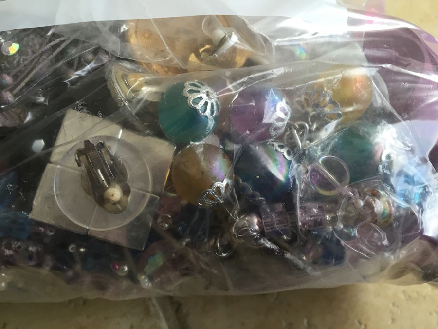 Jewelry Lot #9 - Assorted Jewelry In Large Bag [Photo 3]