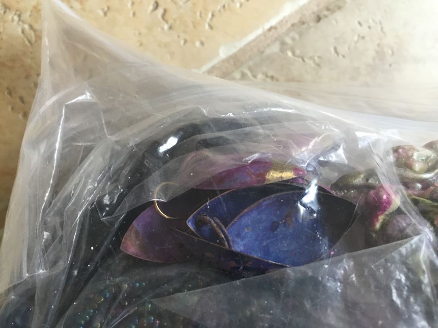 Jewelry Lot #9 - Assorted Jewelry In Large Bag [Photo 15]