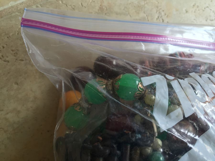 Jewelry Lot #11 - Assorted Jewelry In Large Bag [Photo 7]