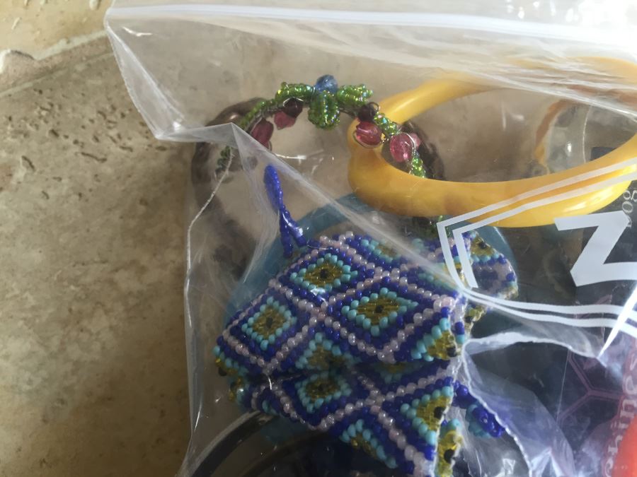 Jewelry Lot #12 - Assorted Jewelry In Large Bag [Photo 7]