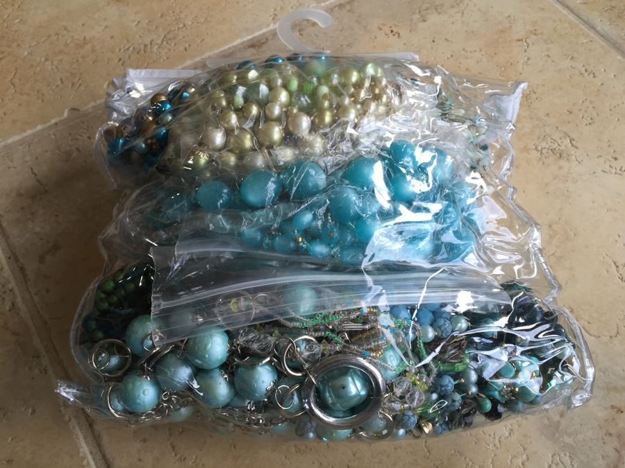 Jewelry Lot #13 - Assorted Jewelry In Large Bag [Photo 9]