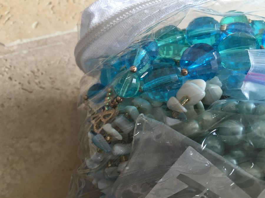 Jewelry Lot #13 - Assorted Jewelry In Large Bag [Photo 7]