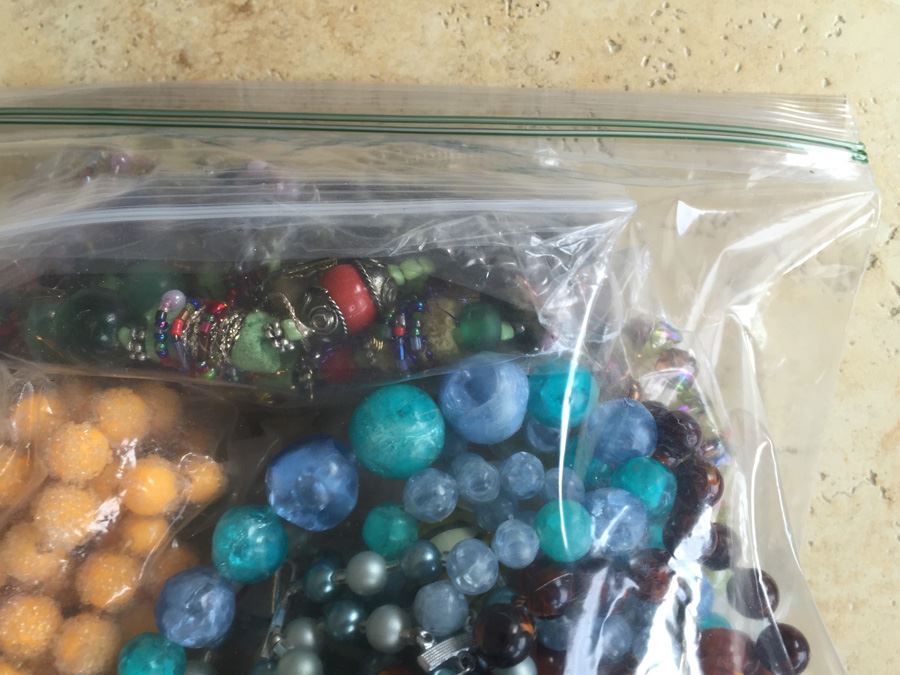 Jewelry Lot #14 - Assorted Jewelry In Large Bag [Photo 14]