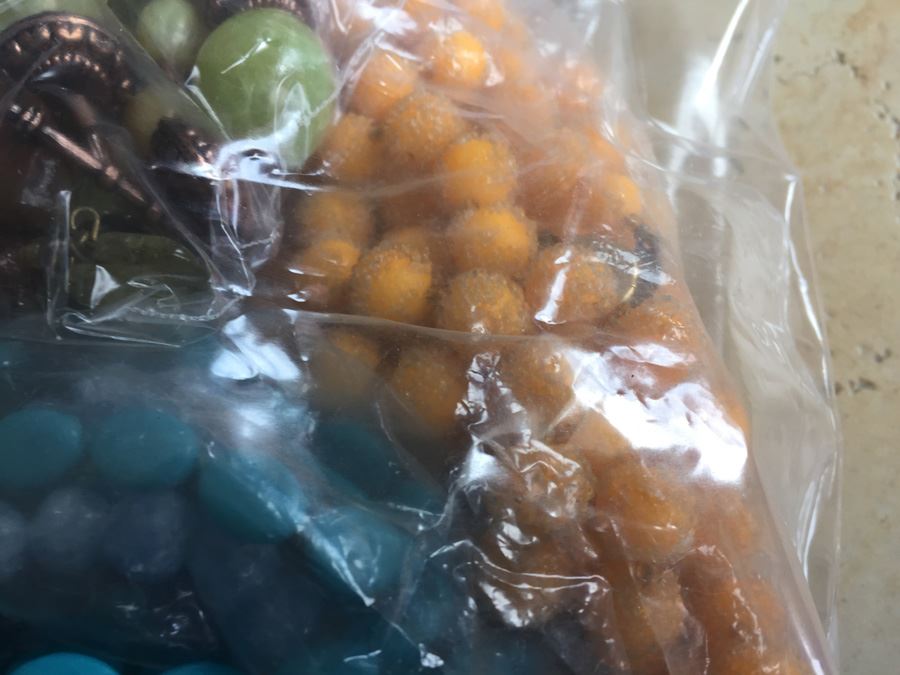 Jewelry Lot #14 - Assorted Jewelry In Large Bag [Photo 5]