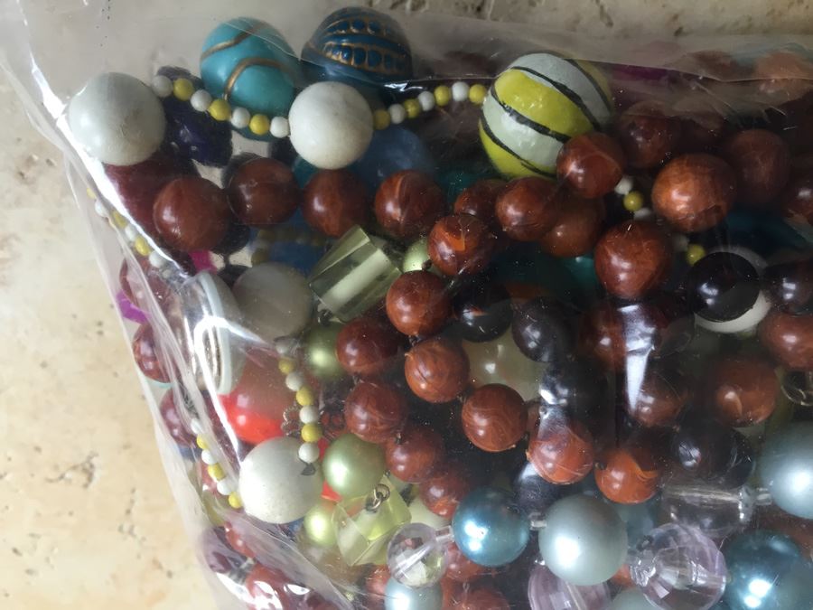 Jewelry Lot #14 - Assorted Jewelry In Large Bag [Photo 11]