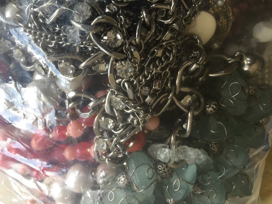 Jewelry Lot #15 - Assorted Jewelry In Large Bag [Photo 14]